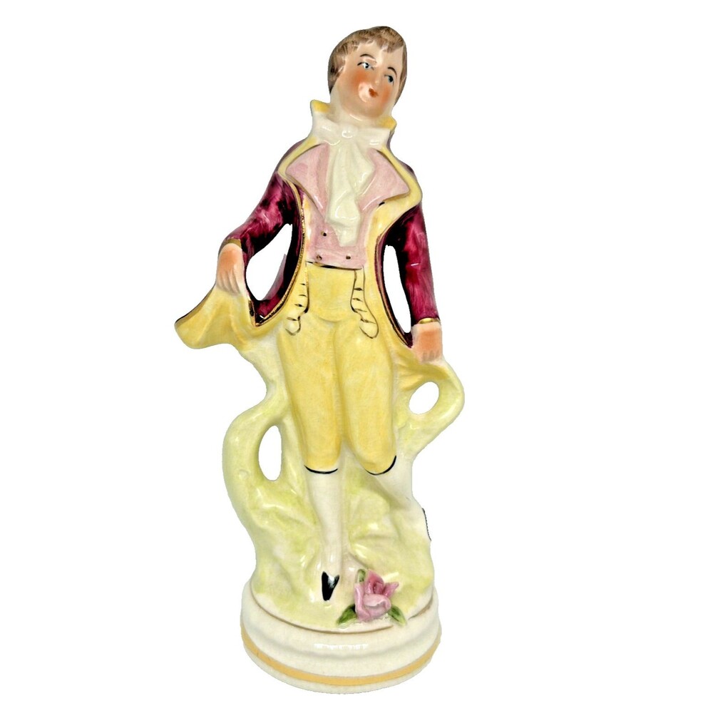 Vintage Coventry Beaucaire Hand Painted Ceramic Colonial Figure 5015A